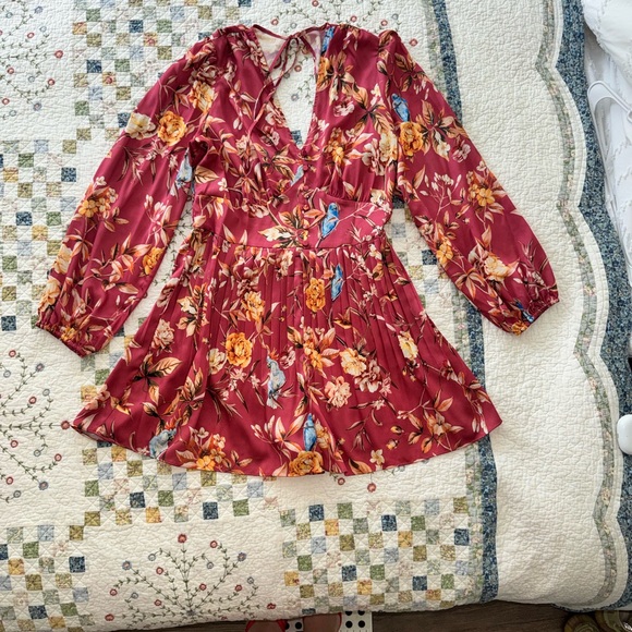 Express Floral Patterned Garment - Picture 3 of 5